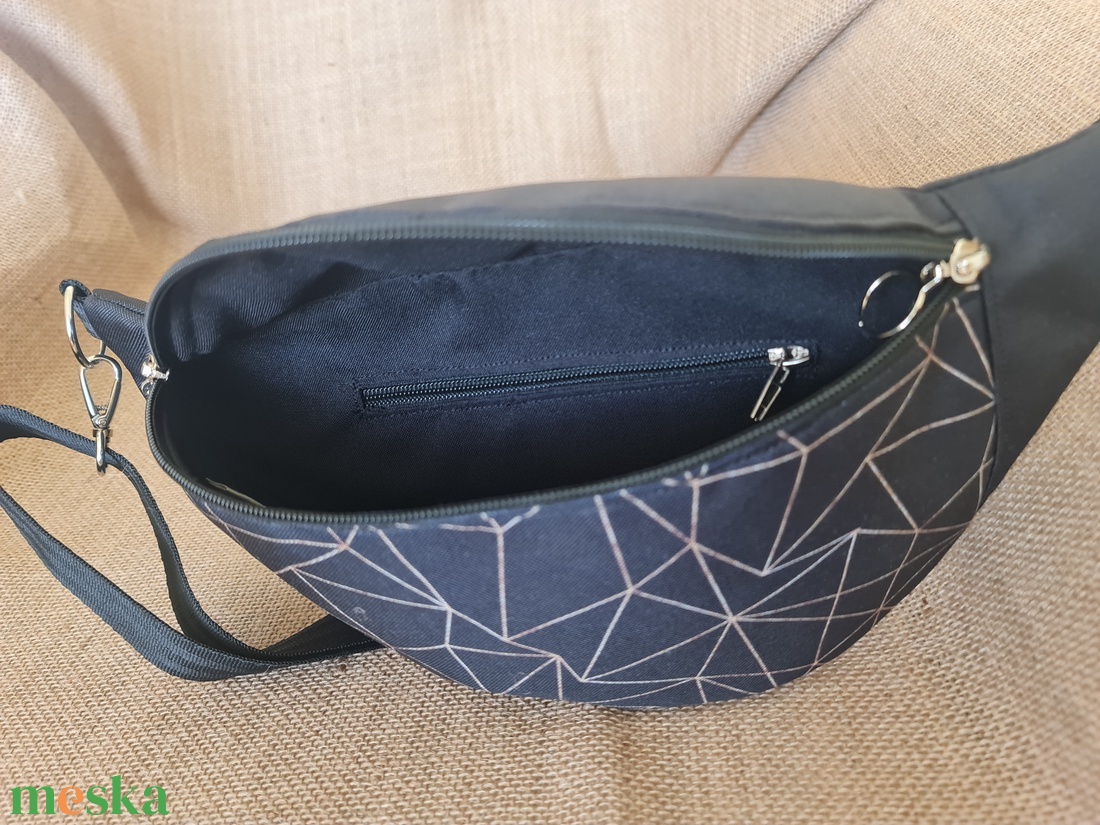 Övtáska fekete-geometriai mintás - táska & tok - övtáska - Meska.hu