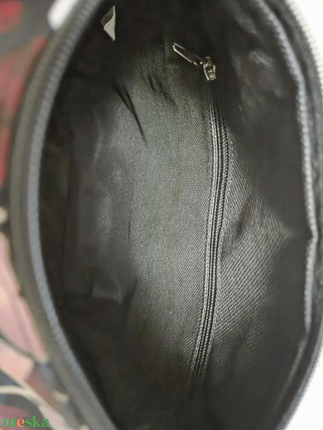 Fekete-leveles oldaltáska - táska & tok - kézitáska & válltáska - vállon átvethető táska - Meska.hu