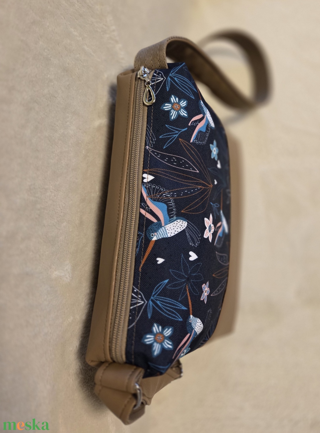 Barna-kolibris oldaltáska - táska & tok - kézitáska & válltáska - vállon átvethető táska - Meska.hu