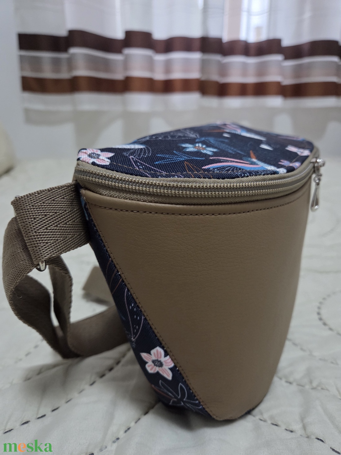 Oldaltáska barna-kolibri mintás - táska & tok - kézitáska & válltáska - vállon átvethető táska - Meska.hu