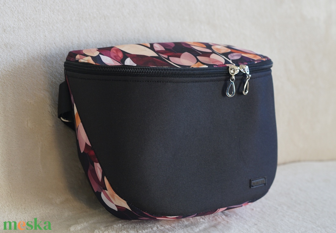 Oldaltáska fekete-bordó leveles - táska & tok - kézitáska & válltáska - vállon átvethető táska - Meska.hu