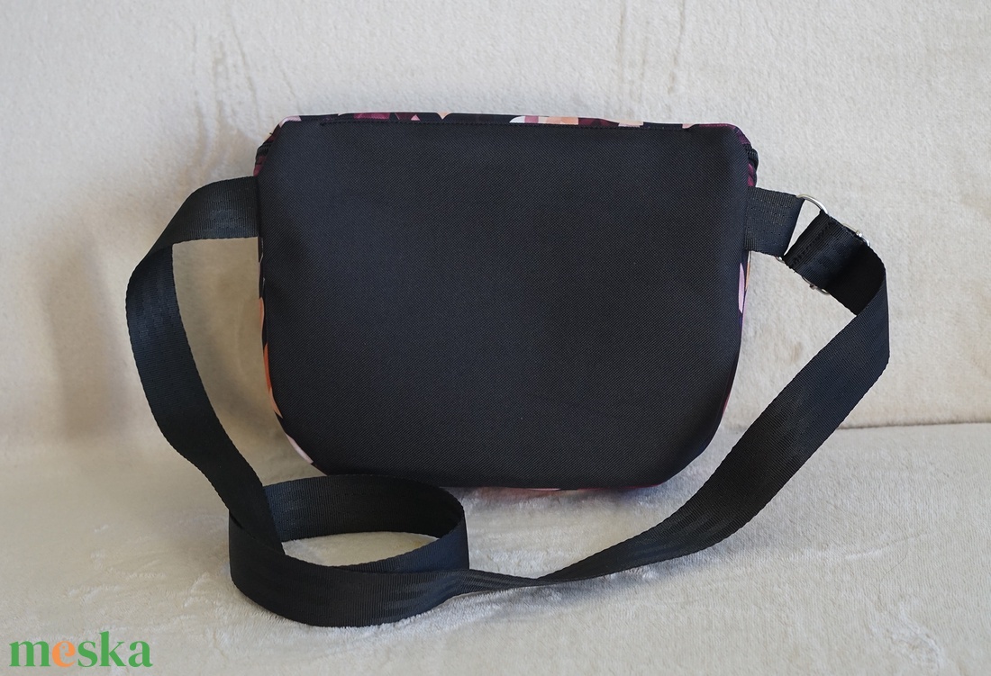 Oldaltáska fekete-bordó leveles - táska & tok - kézitáska & válltáska - vállon átvethető táska - Meska.hu