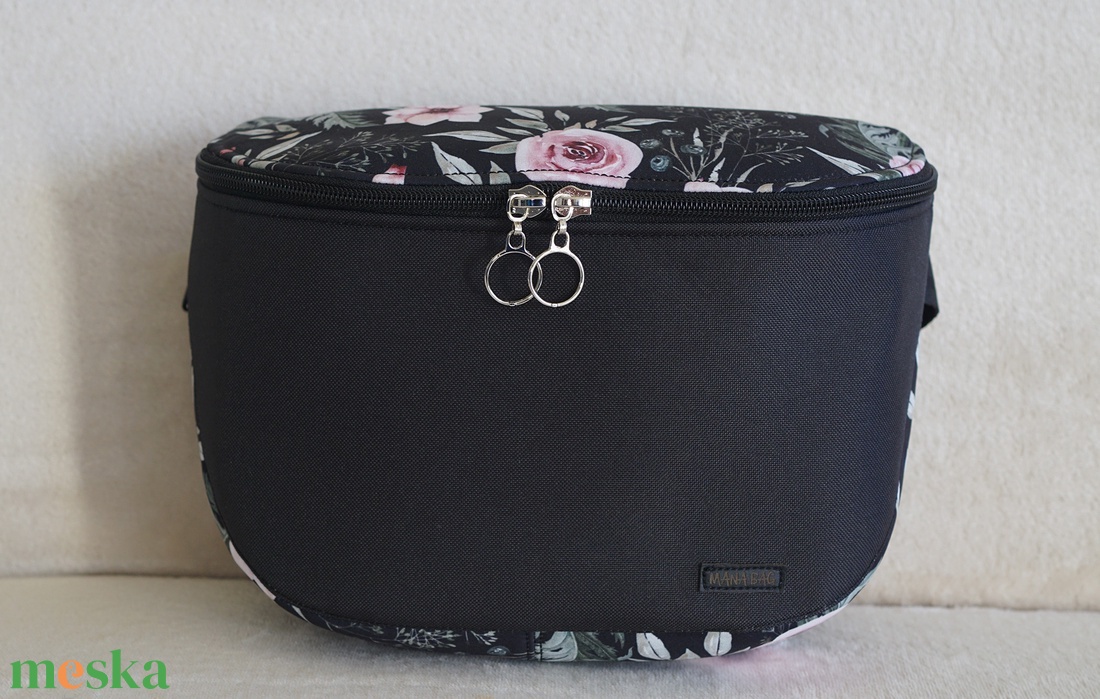 Oldaltáska fekete-mintás - táska & tok - kézitáska & válltáska - vállon átvethető táska - Meska.hu