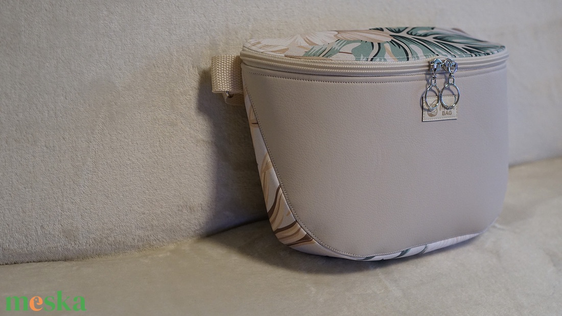 Oldaltáska mandula-zöld mintás - táska & tok - kézitáska & válltáska - vállon átvethető táska - Meska.hu