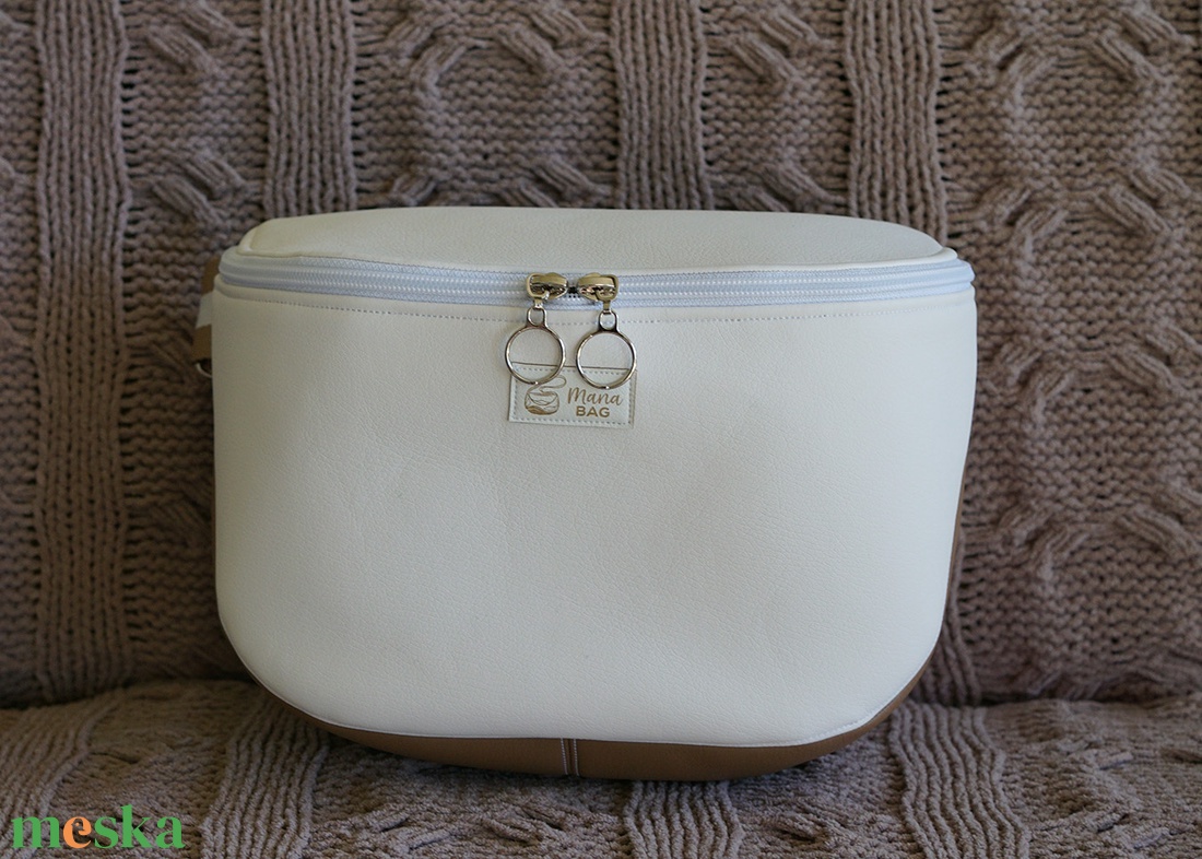 Oldaltáska fehér-barna - táska & tok - kézitáska & válltáska - vállon átvethető táska - Meska.hu