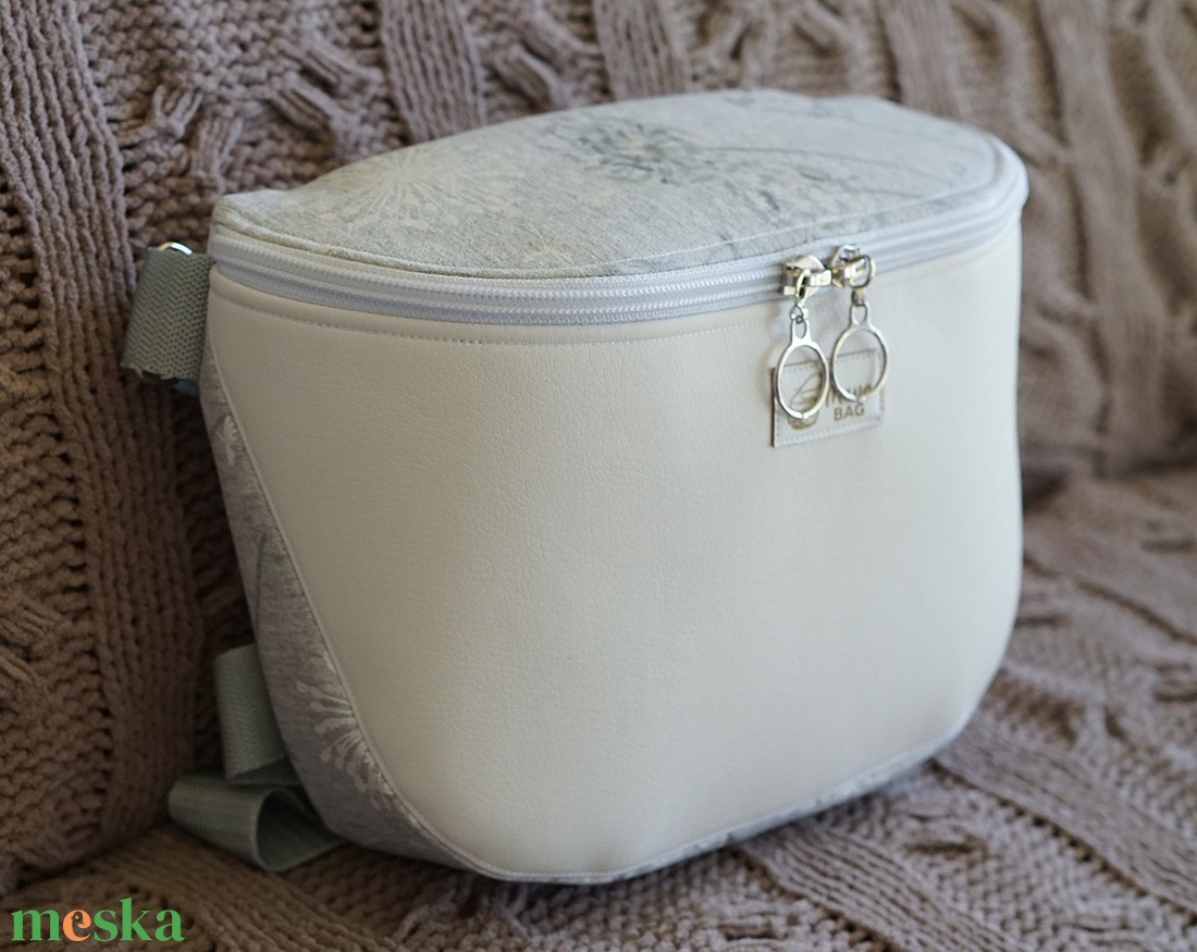 Oldaltáska fehér-szürke pitypangos - táska & tok - kézitáska & válltáska - vállon átvethető táska - Meska.hu