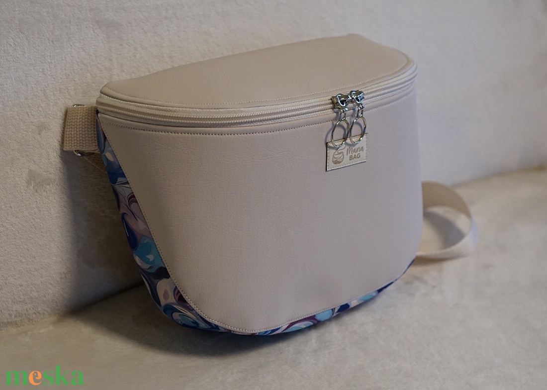 Oldaltáska mandula-kék mintás - táska & tok - kézitáska & válltáska - vállon átvethető táska - Meska.hu