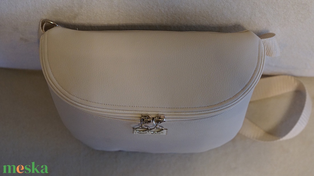 Oldaltáska mandula-kék mintás - táska & tok - kézitáska & válltáska - vállon átvethető táska - Meska.hu