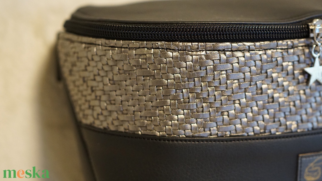 Oldaltáska fekete-szőtt mintás - táska & tok - kézitáska & válltáska - vállon átvethető táska - Meska.hu