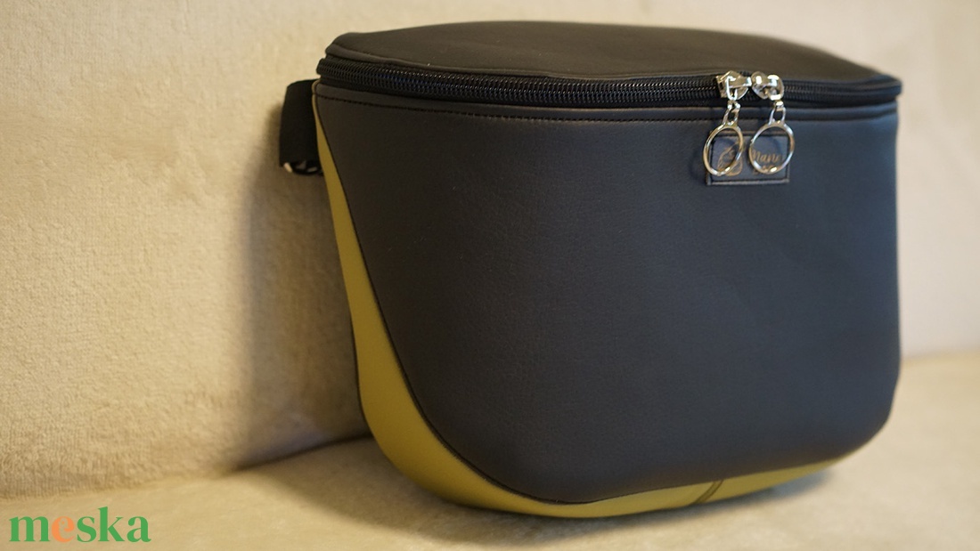 Oldaltáska fekete-olíva zöld - táska & tok - kézitáska & válltáska - vállon átvethető táska - Meska.hu