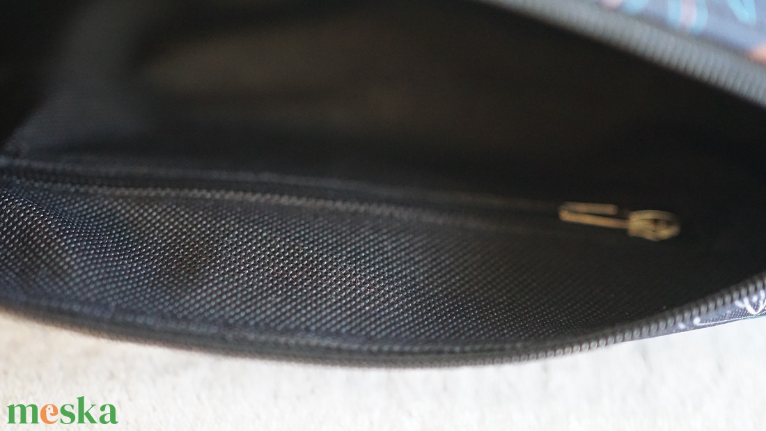 Gárnitkék - kolibri mintás oldaltáska - táska & tok - kézitáska & válltáska - vállon átvethető táska - Meska.hu