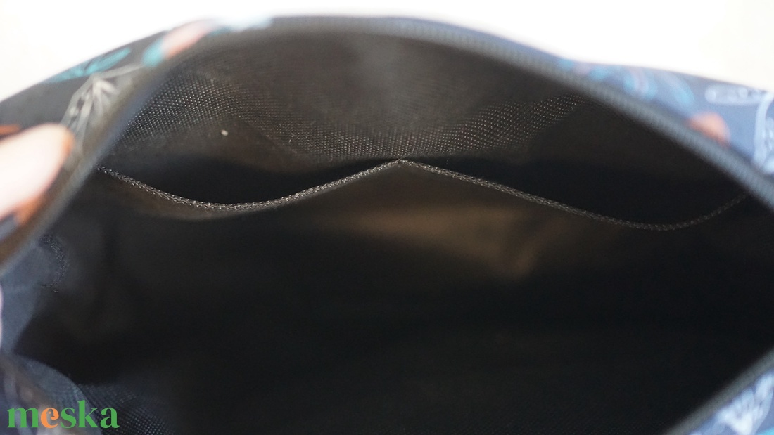 Gárnitkék - kolibri mintás oldaltáska - táska & tok - kézitáska & válltáska - vállon átvethető táska - Meska.hu