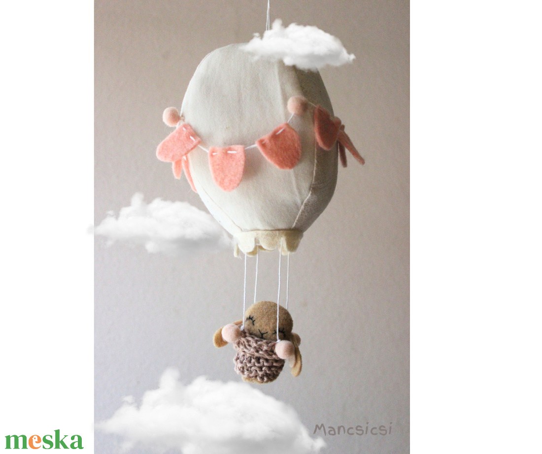 Babaforgó hőlégballonnal � kézműves nyuszis kiságyforgó a babaszobába vagy kiságy fölé - baba - mama - baba játékok - kiságyforgó - Meska.hu