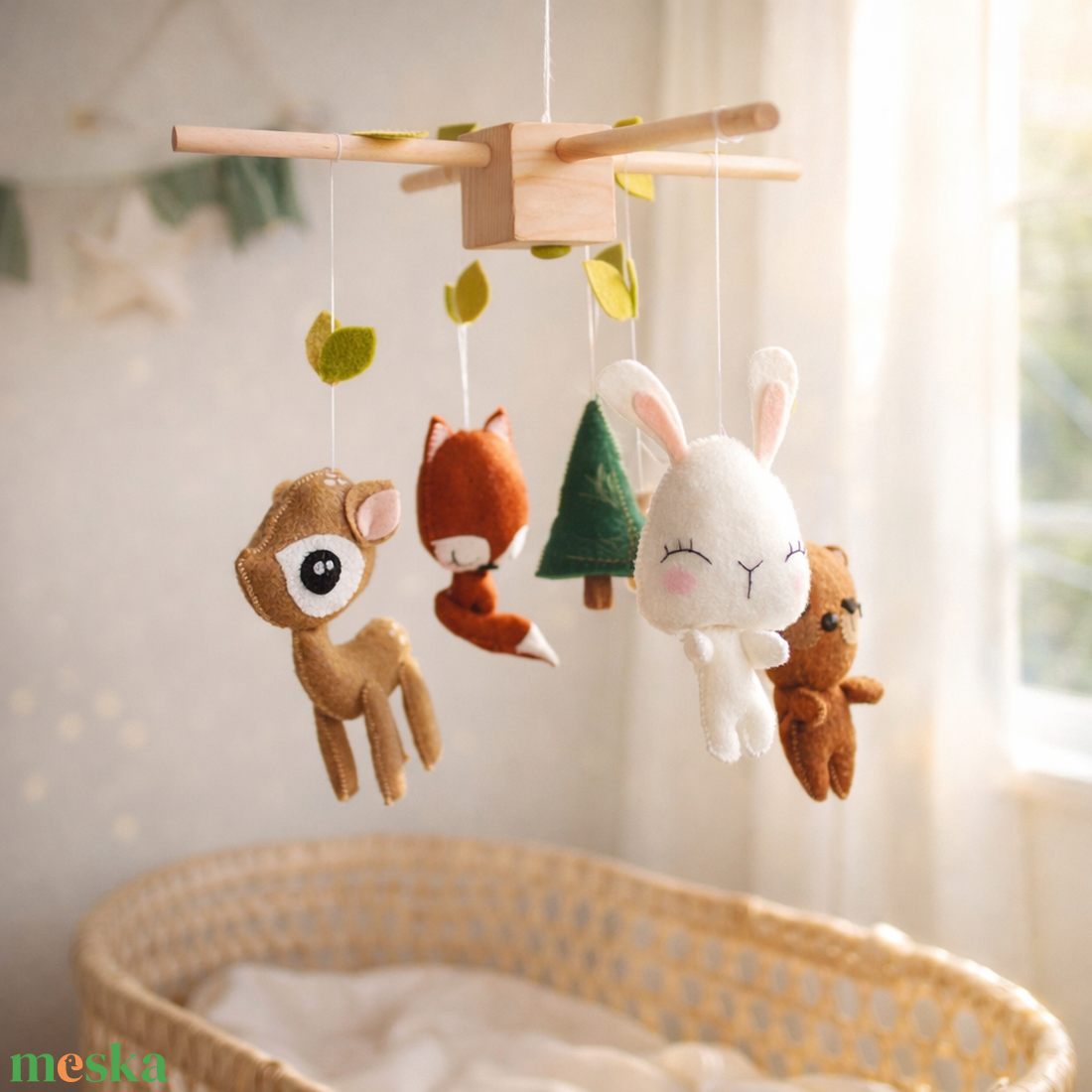 BABAFORGÓ erdei állatokkal - nyuszi, maci, róka, szarvas Mancsicsi műhelyéből  - baba - mama - baba játékok - kiságyforgó - Meska.hu