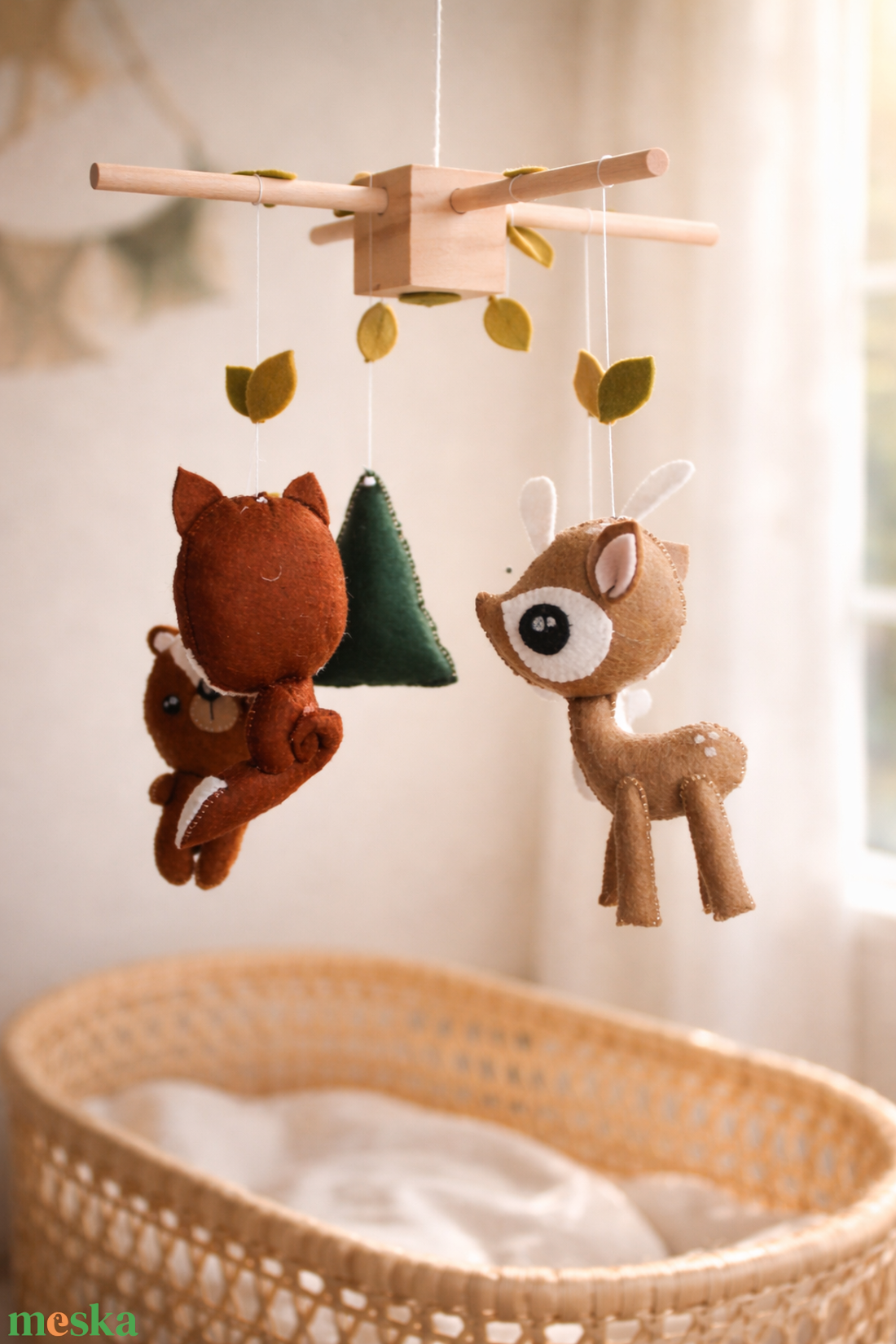 BABAFORGÓ erdei állatokkal - nyuszi, maci, róka, szarvas Mancsicsi műhelyéből  - baba - mama - baba játékok - kiságyforgó - Meska.hu