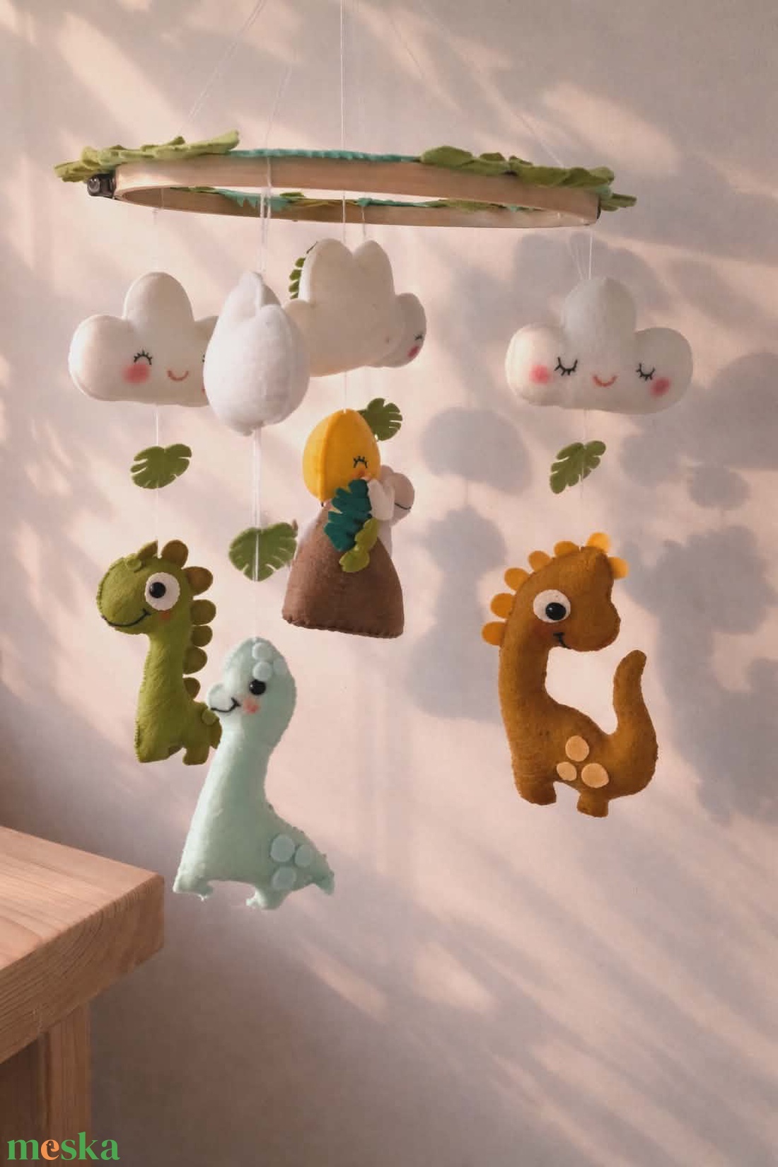 Dínós Babaforgó  - baba - mama - baba játékok - kiságyforgó - Meska.hu