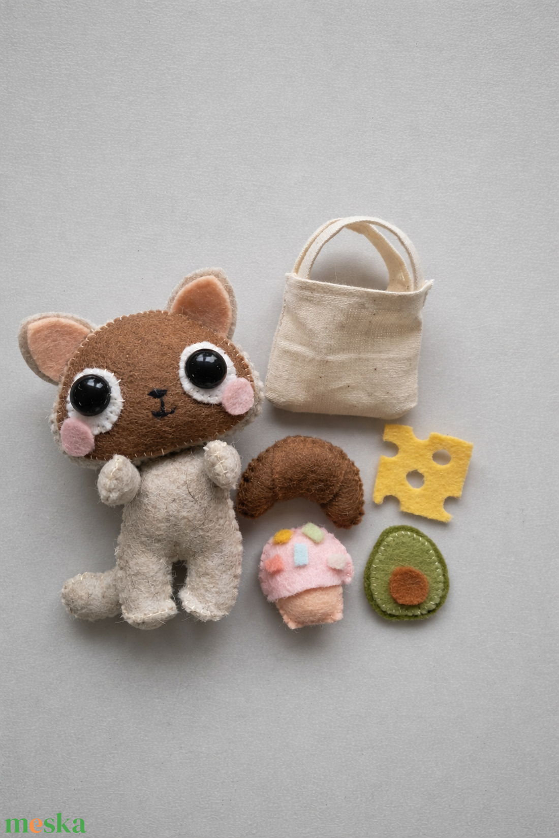 Kézműves filc cica játékszett ételekkel � fejlesztő gyerekjáték - játék & sport - plüssállat & játékfigura - cica - Meska.hu