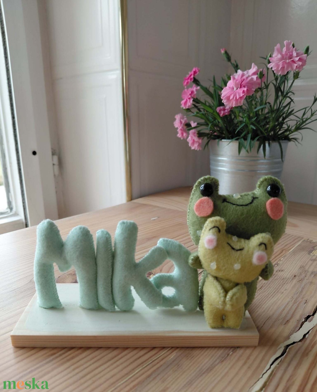 Békás névtábla - kézműves egyedi névreszóló magyar termék - babaszoba dekoráció - baba - mama - babaszoba dekoráció - baba névtábla - Meska.hu