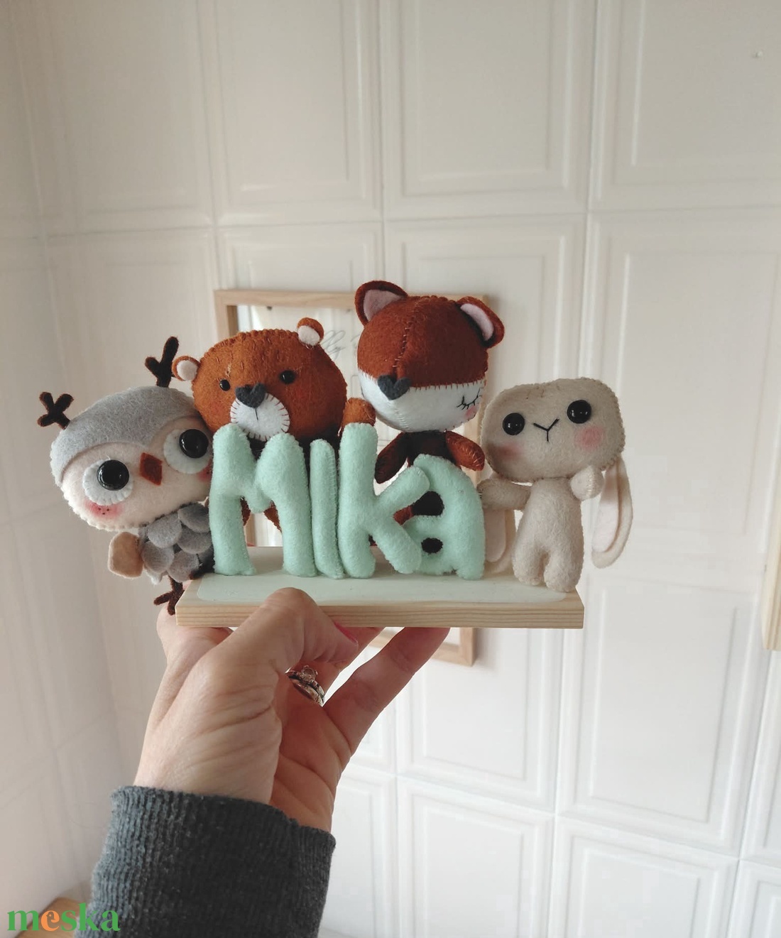 Erdei állatos névtábla fa talpon � egyedi gyerekszobai dekoráció - baba - mama - babaszoba dekoráció - baba névtábla - Meska.hu