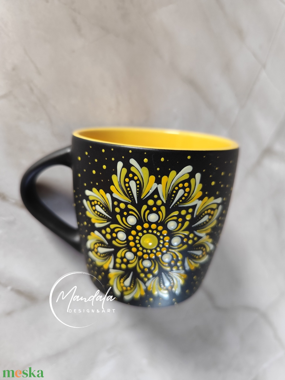 Kézzel festett mandala teásbögre � egyedi porcelán bögre sárga, fehér  - otthon & életmód - konyhafelszerelés, tálalás - tálalás - teás- és kávés pohár, készlet - Meska.hu