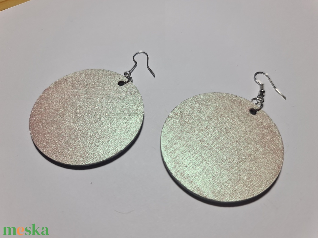 Mandala pontozott fa-akril fülbevaló 5cm hand made egyedi új (III) - ékszer - fülbevaló - lógós kerek fülbevaló - Meska.hu