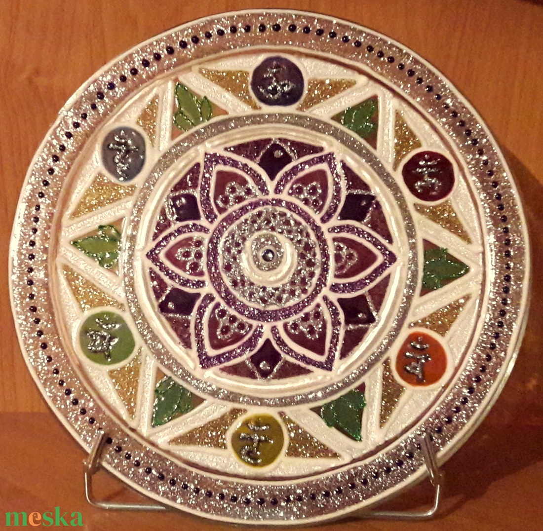 Üvegmandala - Csakra hangzók lótusz virággal - otthon & lakás - dekoráció - spiritualitás - mandala - Meska.hu Üvegmandala - Csakra hangzók lótusz virággal - otthon & lakás - dekoráció - spiritualitás - mandala - Meska.hu