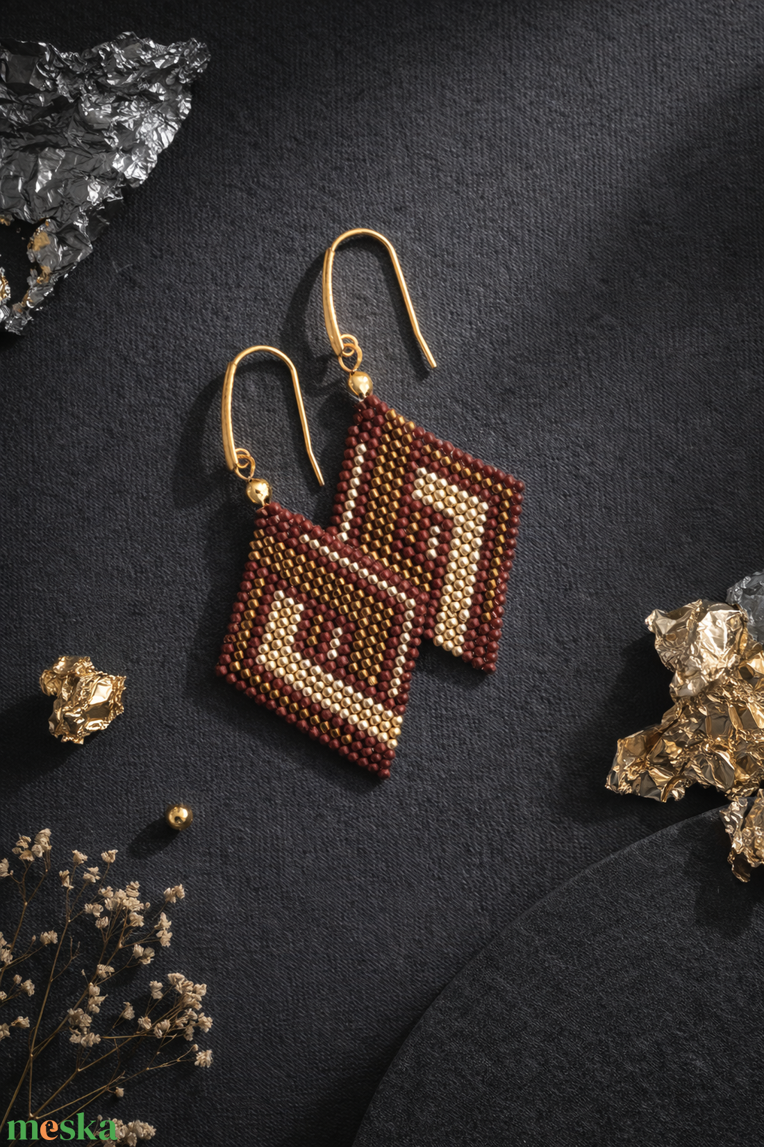 Bordó-arany fülbevaló - ékszer - fülbevaló - lógó fülbevaló - Meska.hu