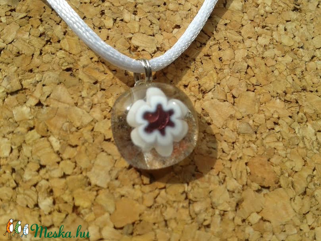 Pici lila virág  -  - Meska.hu