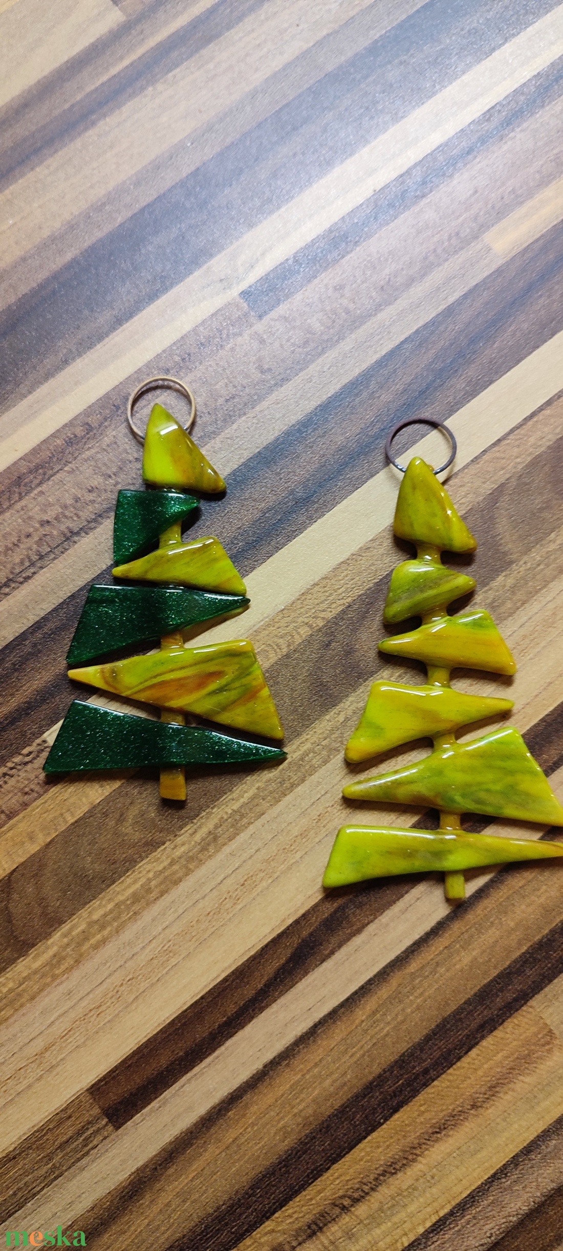 Csillogó fenyők - karácsony - adventi díszek - adventi ablakdekoráció - Meska.hu