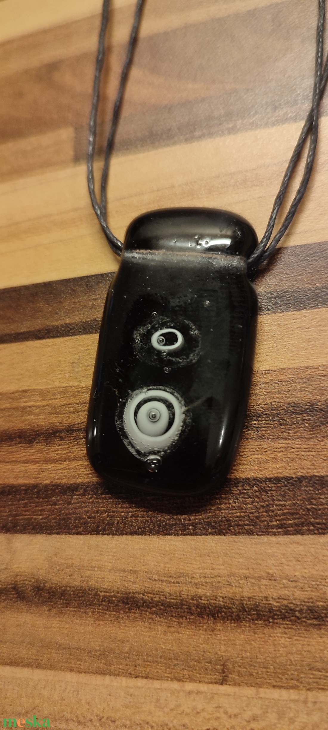 Fekete fehér körök medál - ékszer - nyaklánc - medál - Meska.hu