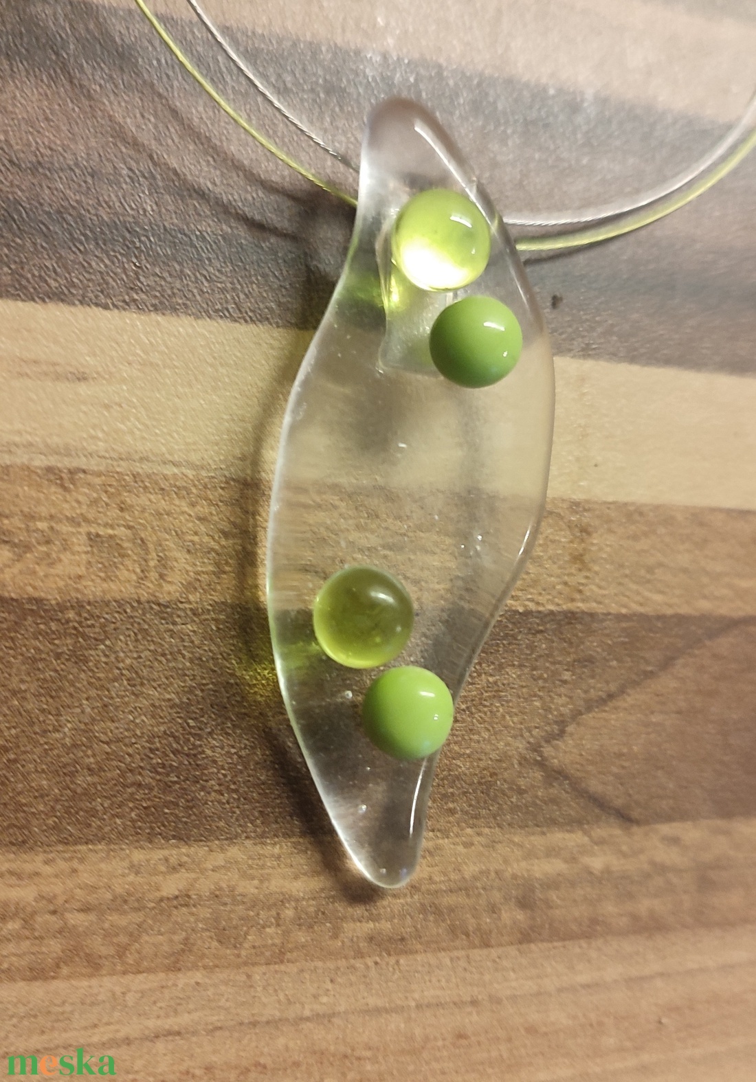 Zöld gombócos medál - ékszer - nyaklánc - medál - Meska.hu