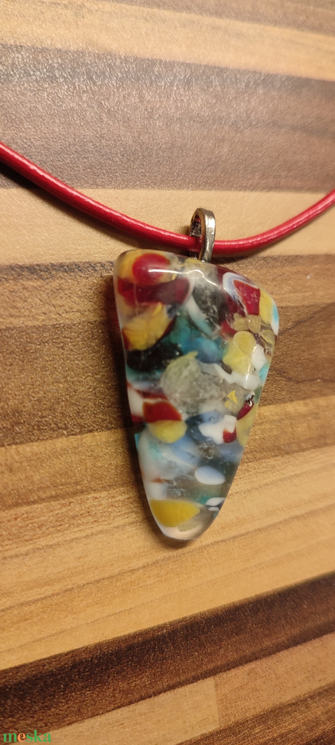 Színes háromszög medál - ékszer - nyaklánc - medál - Meska.hu