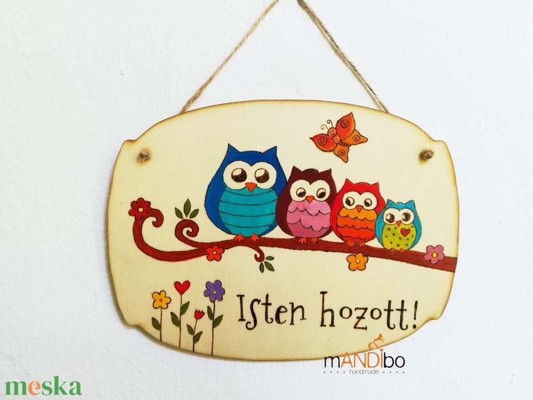 Isten hozott / Édes otthon / Szeret-Lak baglyos pirogravírozott családi névtábla (szívekkel) - otthon & életmód - ház & kert - névtábla - Meska.hu Isten hozott / Édes otthon / Szeret-Lak baglyos pirogravírozott családi névtábla (szívekkel) - otthon & életmód - ház & kert - névtábla - Meska.hu