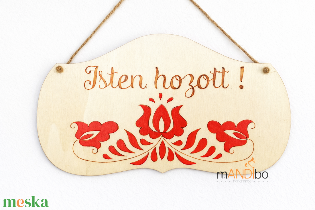 Népies Isten hozott magyaros mintás kopogtató - pirogravírozott képecske - otthon & életmód - dekoráció - ajtó- és ablak dekoráció - ajtótábla - Meska.hu