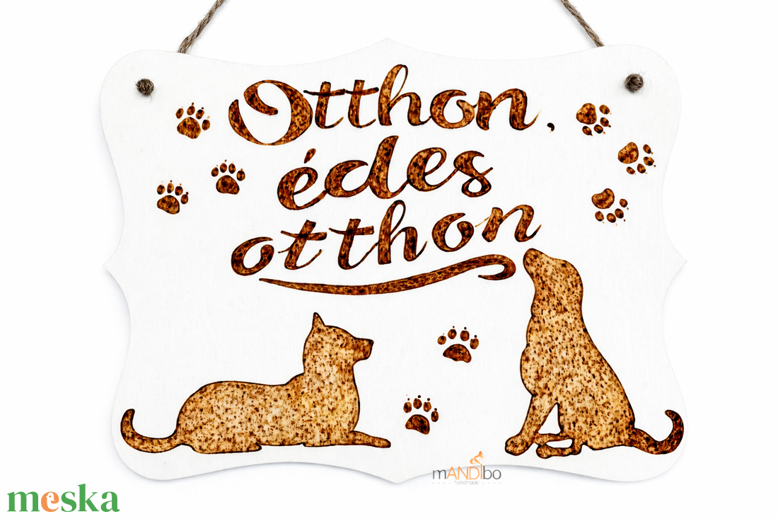 Otthon édes otthon kutyás kopogtató - pirogravírozott képecske - otthon & életmód - dekoráció - ajtó- és ablak dekoráció - ajtótábla - Meska.hu