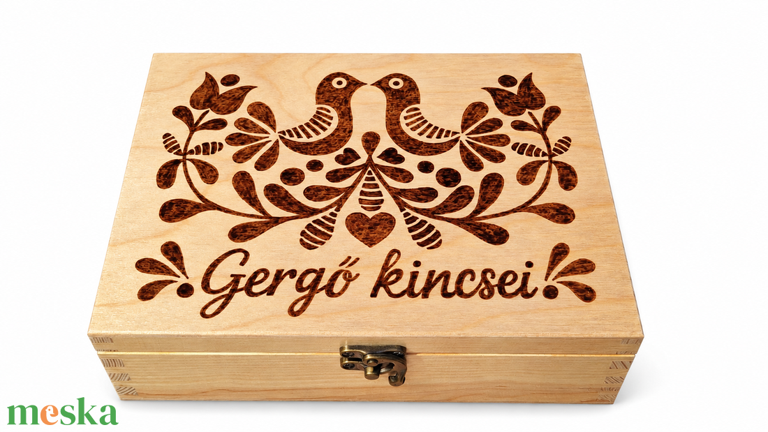 Magyaros mintával díszített, kézzel pirogravírozott fadoboz - mANDIbohandmade - baba - mama - keresztelő kellékek - keresztelőajándékok - Meska.hu