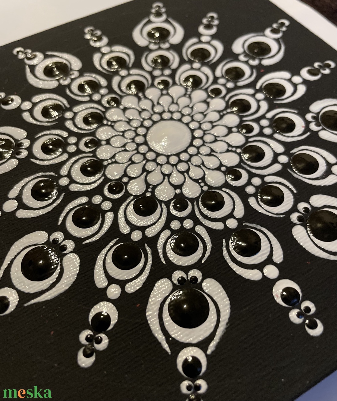 Fekete-fehér pontozott mandala - otthon & életmód - dekoráció - spiritualitás - mandala - Meska.hu Fekete-fehér pontozott mandala - otthon & életmód - dekoráció - spiritualitás - mandala - Meska.hu