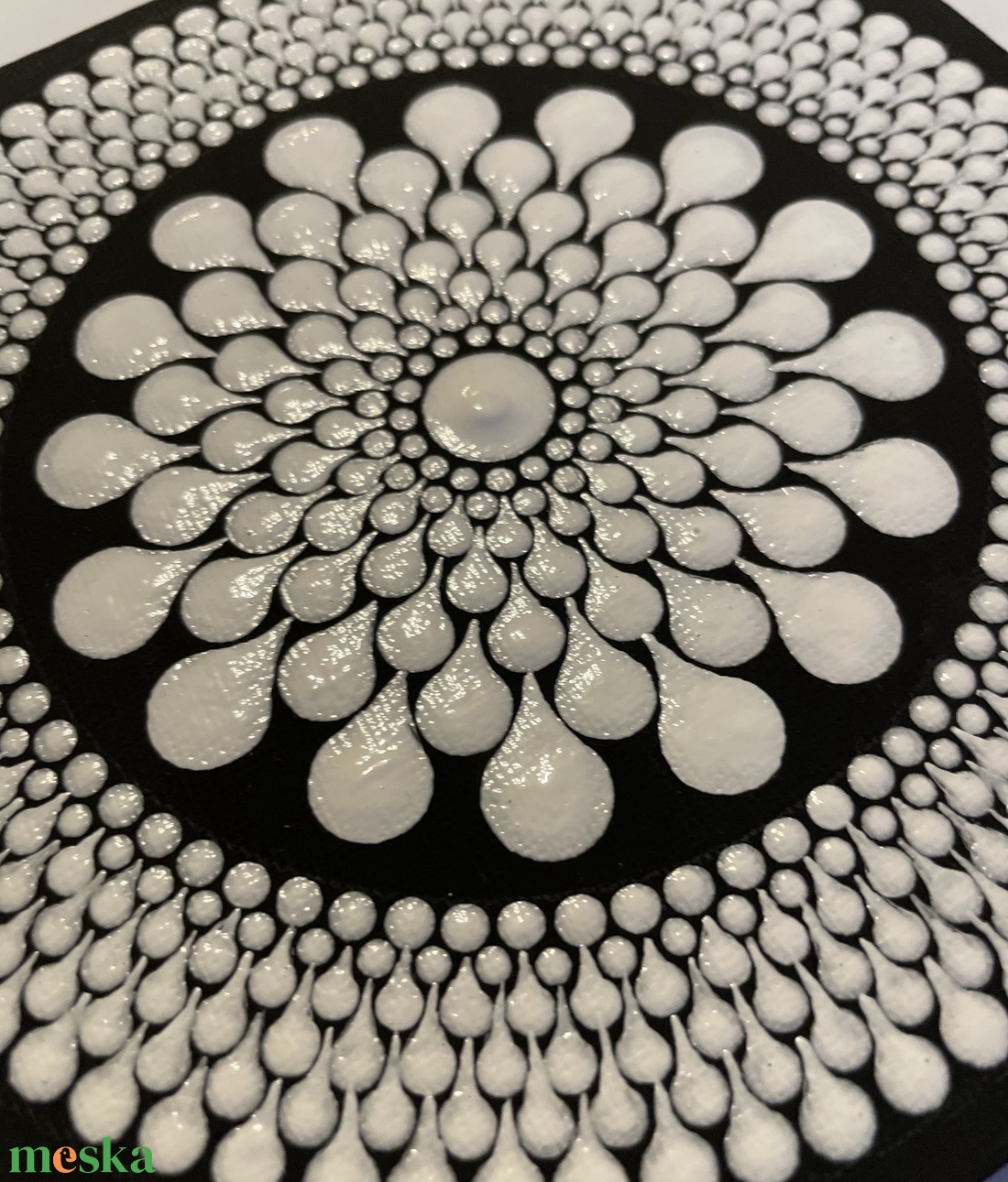 Fekete-fehér cseppmintás pontozott mandala - otthon & életmód - dekoráció - spiritualitás - mandala - Meska.hu Fekete-fehér cseppmintás pontozott mandala - otthon & életmód - dekoráció - spiritualitás - mandala - Meska.hu