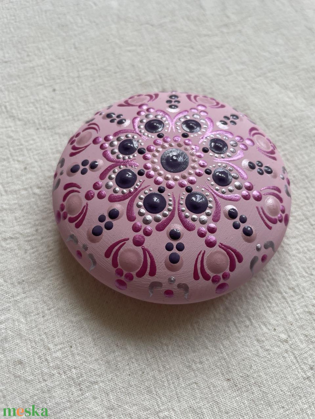Rózsaszín-lila pontozott mandalakő - otthon & életmód - dekoráció - spiritualitás - mandala - Meska.hu Rózsaszín-lila pontozott mandalakő - otthon & életmód - dekoráció - spiritualitás - mandala - Meska.hu