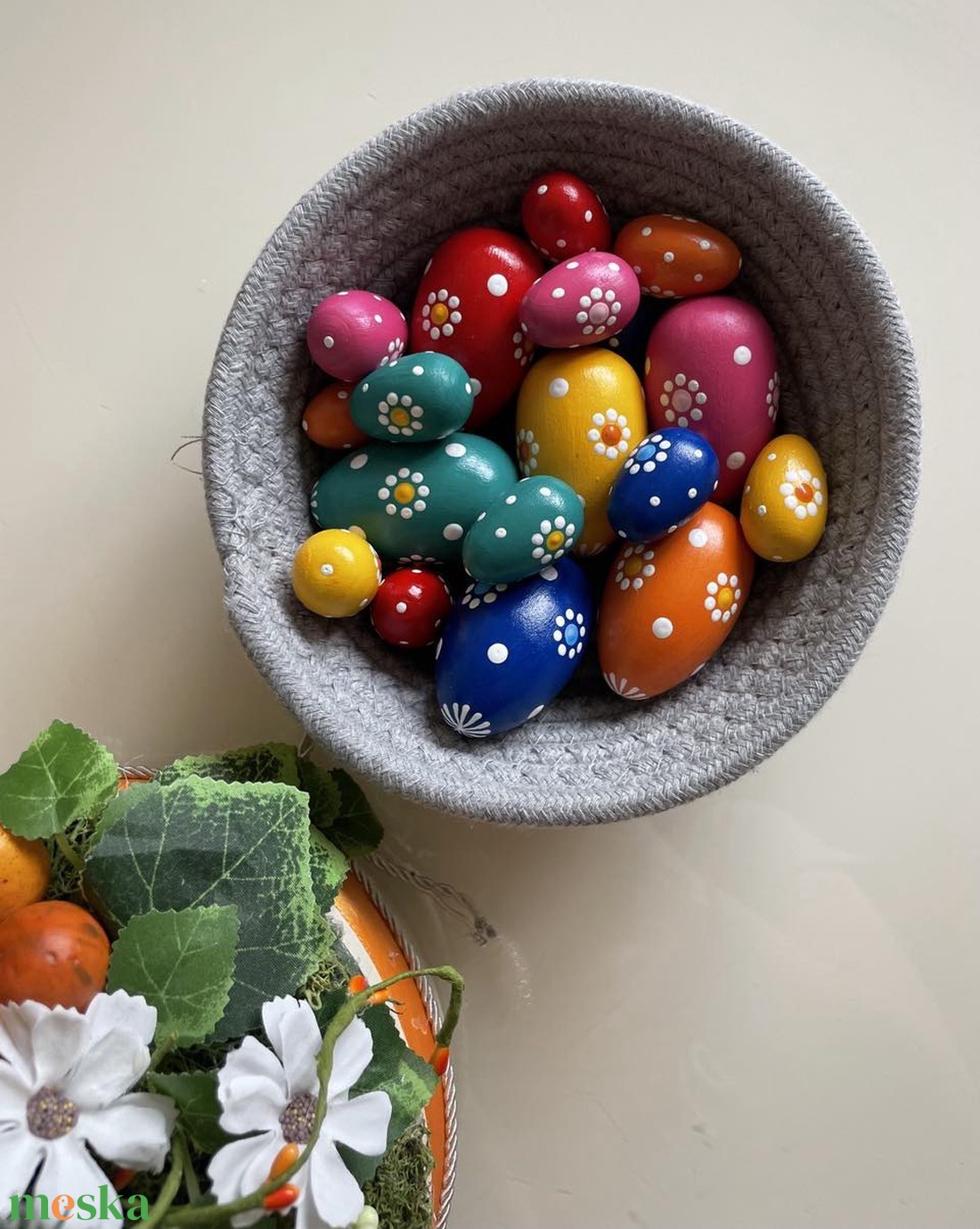 Kosárnyi színes húsvéti tojás - esküvő - dekoráció - asztaldísz - Meska.hu