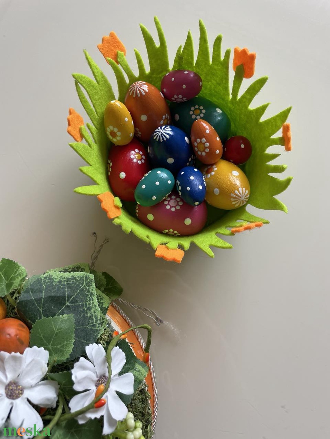 Kosárnyi színes húsvéti tojás - esküvő - dekoráció - asztaldísz - Meska.hu