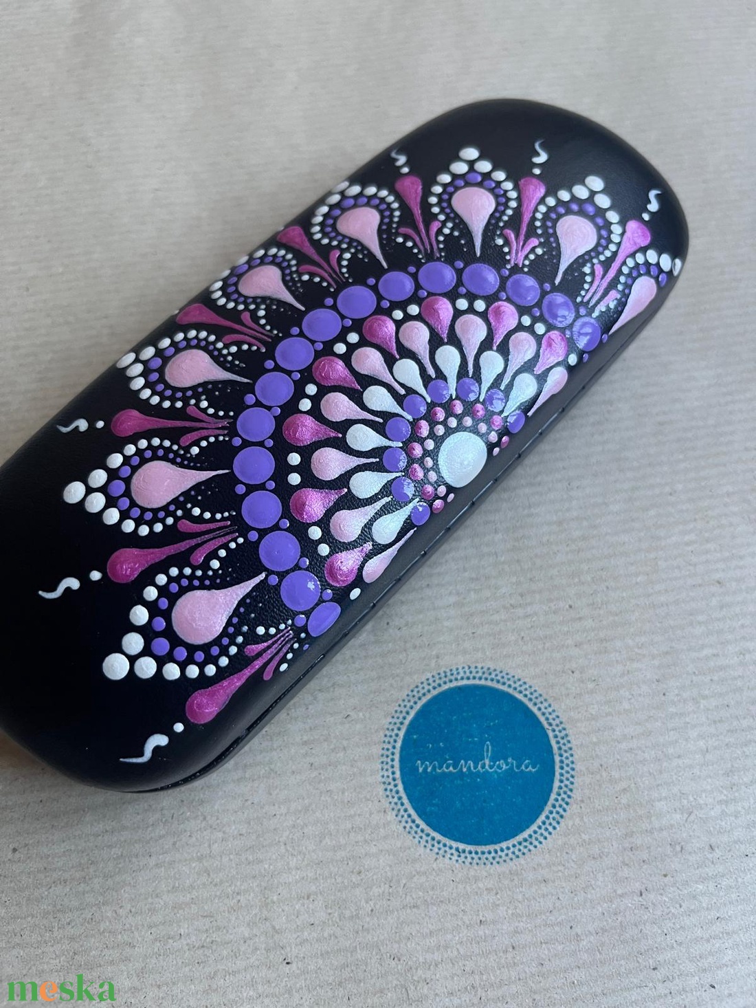 Szemüvegtok pontozott mandala mintával - táska & tok - pénztárca & más tok - szemüvegtok - Meska.hu