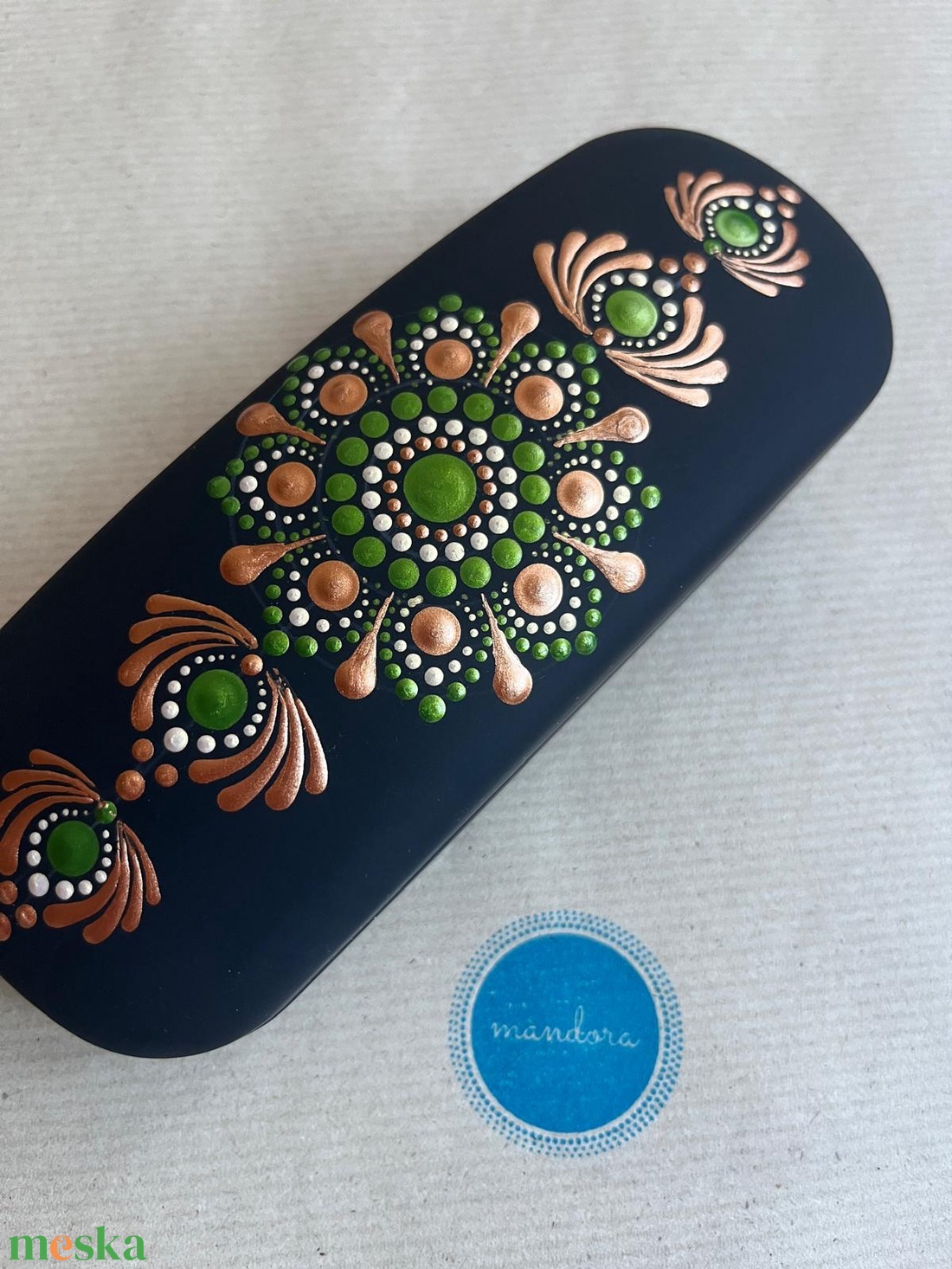 Szemüvegtok pontozott mandala mintával - táska & tok - pénztárca & más tok - szemüvegtok - Meska.hu