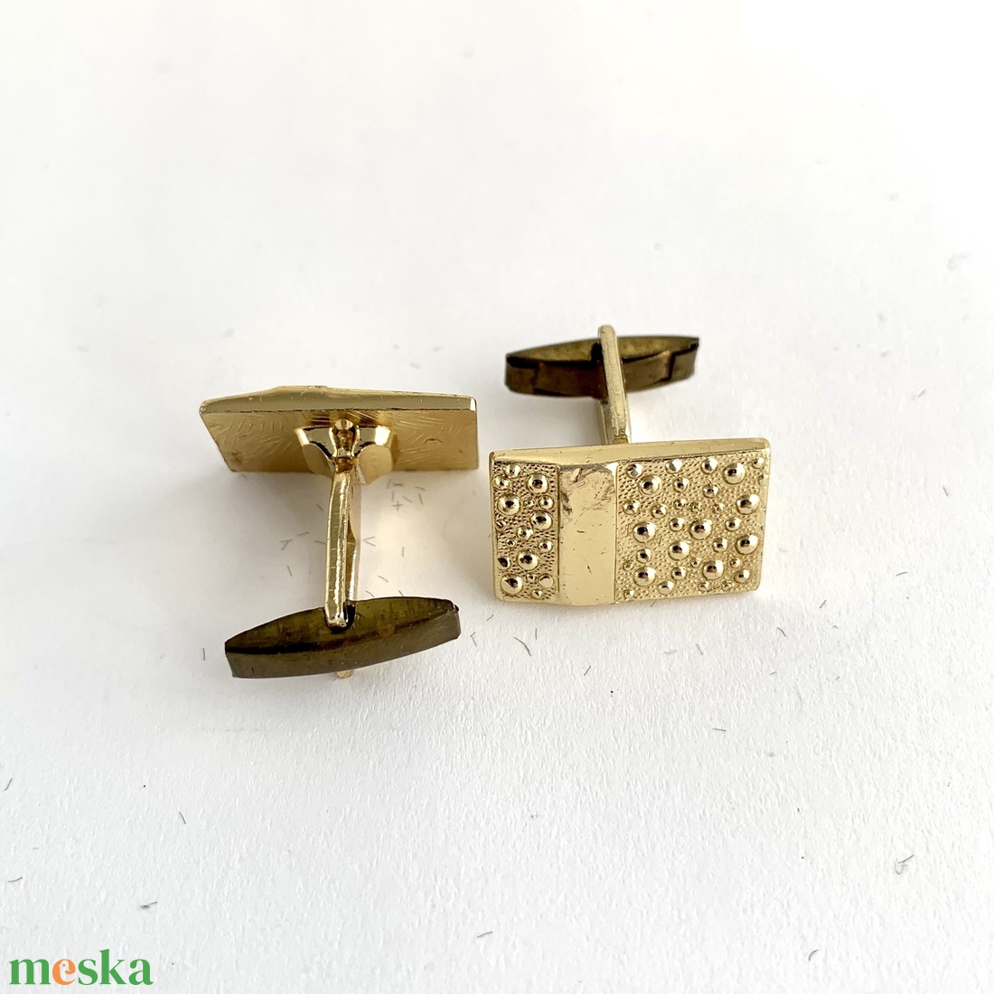 14karát Aranyozott mandzsetták, egyedi retro fém mandzsettagomb a '60-as '70-es évekből, elegáns ajándéktárgy férfinak! - ékszer - mandzsettagomb és nyakkendőtű - Meska.hu 14karát Aranyozott mandzsetták, egyedi retro fém mandzsettagomb a '60-as '70-es évekből, elegáns ajándéktárgy férfinak! - ékszer - mandzsettagomb és nyakkendőtű - Meska.hu