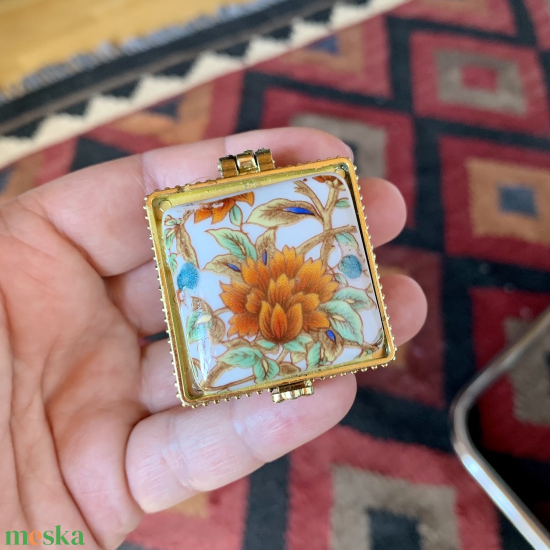 Ékszeresdoboz, porcelán doboz, porcelán ékszeres doboz, dobozka, ládika, virágos láda, kis szelence, gyűrű tartó láda - ékszer - ékszertartó - ékszerdoboz - Meska.hu Ékszeresdoboz, porcelán doboz, porcelán ékszeres doboz, dobozka, ládika, virágos láda, kis szelence, gyűrű tartó láda - ékszer - ékszertartó - ékszerdoboz - Meska.hu