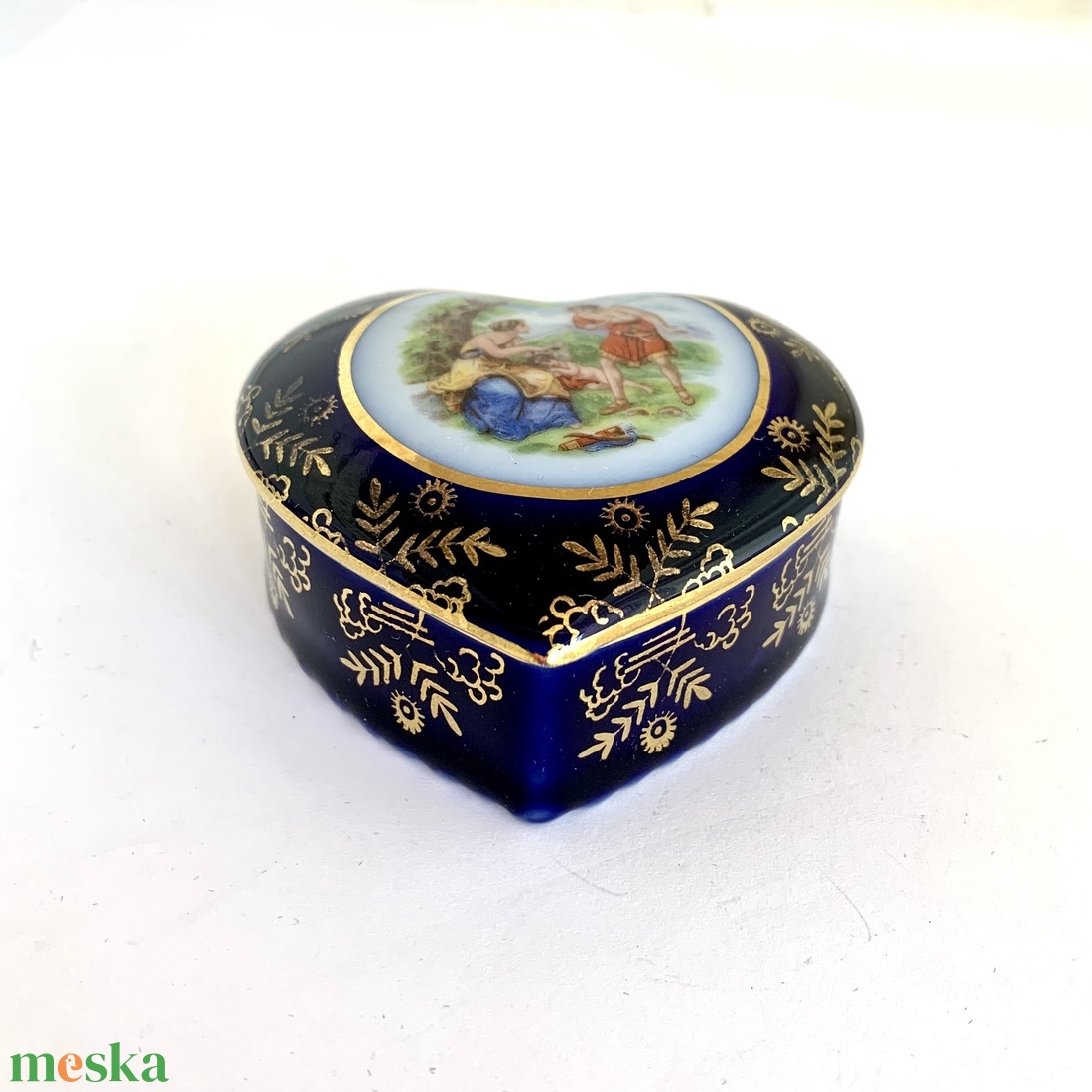 Kézi festett finom Porcelán doboz ékszeresdoboz, porcelán ékszeres doboz, dobozka ládika, kis szelence, gyűrű tartó box - ékszer - ékszertartó - ékszerdoboz - Meska.hu