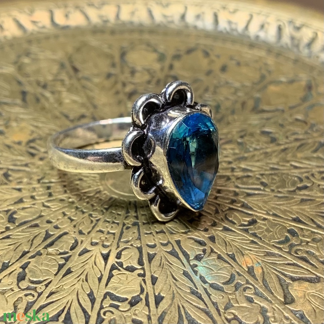 925 ezüstözött indiai gyűrű kék topáz szín kővel 7-es  méret (17 mm átmérő) indiai ezüst színű gyűrű - ékszer - gyűrű - statement gyűrű - Meska.hu