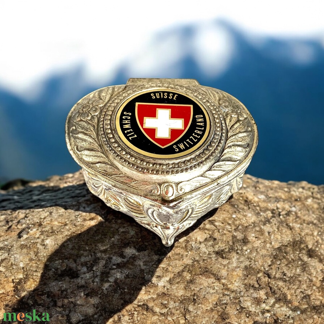 Svájc fém doboz, ékszeresdoboz, fém ékszeres doboz, dobozka, ládika, svájci láda, kis szelence, gyűrű tartó láda - ékszer - ékszertartó - ékszerdoboz - Meska.hu Svájc fém doboz, ékszeresdoboz, fém ékszeres doboz, dobozka, ládika, svájci láda, kis szelence, gyűrű tartó láda - ékszer - ékszertartó - ékszerdoboz - Meska.hu