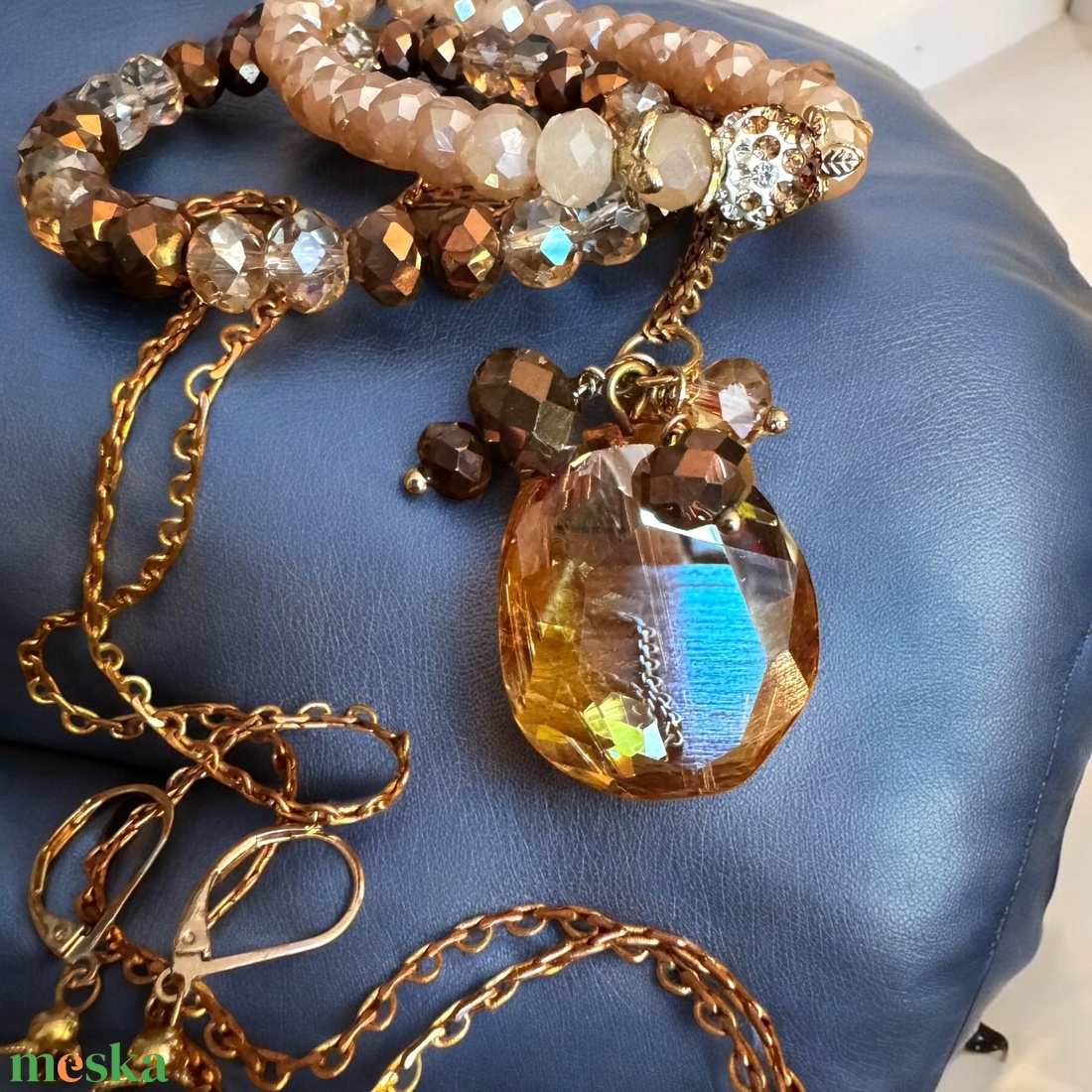 Vintage Swarovski kristály ékszer készlet: 2 karkötő, fülbevaló, hosszú réz nyaklánc ékszer szet - ékszer - ékszerszett - Meska.hu Vintage Swarovski kristály ékszer készlet: 2 karkötő, fülbevaló, hosszú réz nyaklánc ékszer szet - ékszer - ékszerszett - Meska.hu