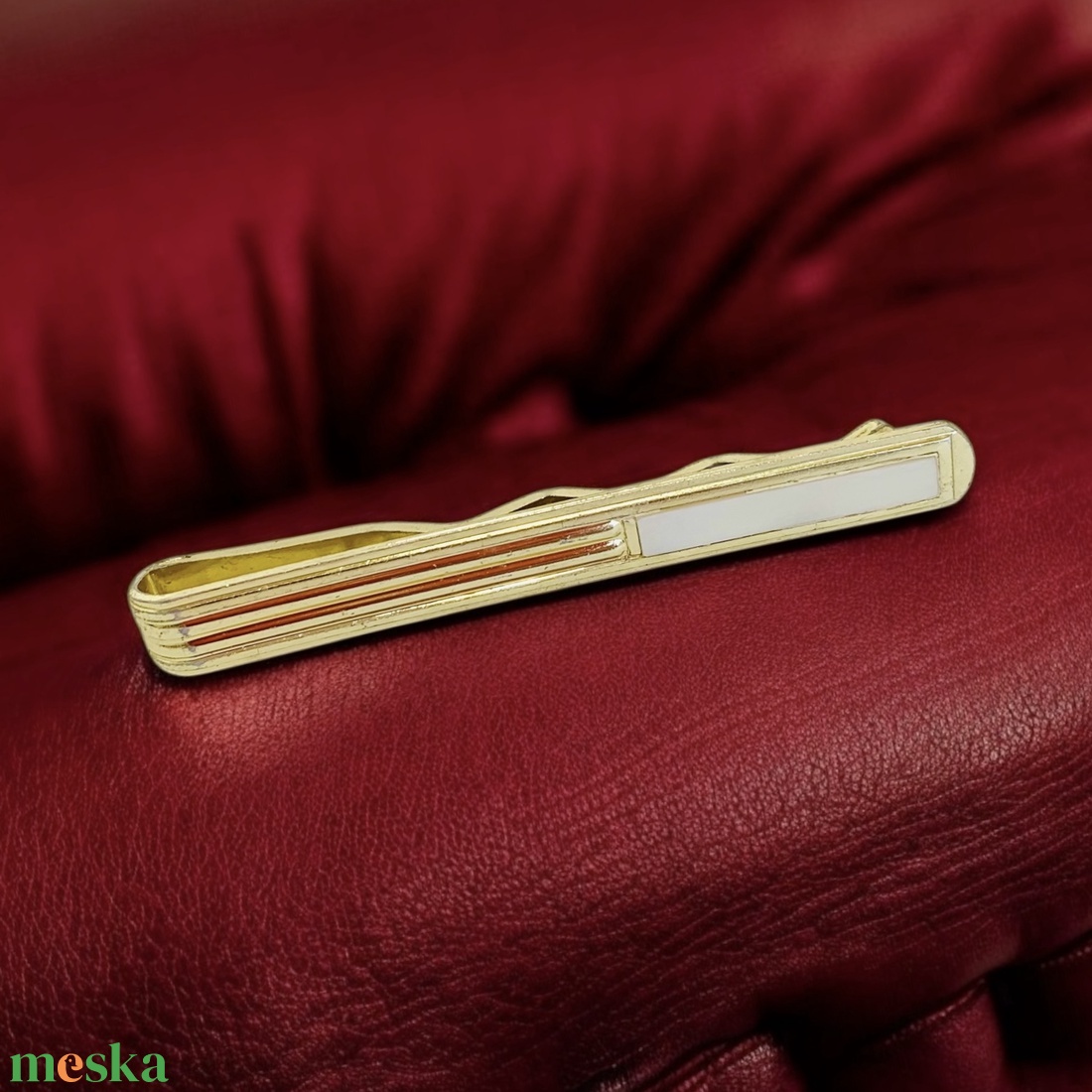 Antik Nyakkendőtű, különleges egyedi elegáns retro fém nyakkendő tű a '60-as '70-es évekből, férfi ajándék, férfi ékszer - ékszer - mandzsettagomb és nyakkendőtű - Meska.hu Antik Nyakkendőtű, különleges egyedi elegáns retro fém nyakkendő tű a '60-as '70-es évekből, férfi ajándék, férfi ékszer - ékszer - mandzsettagomb és nyakkendőtű - Meska.hu